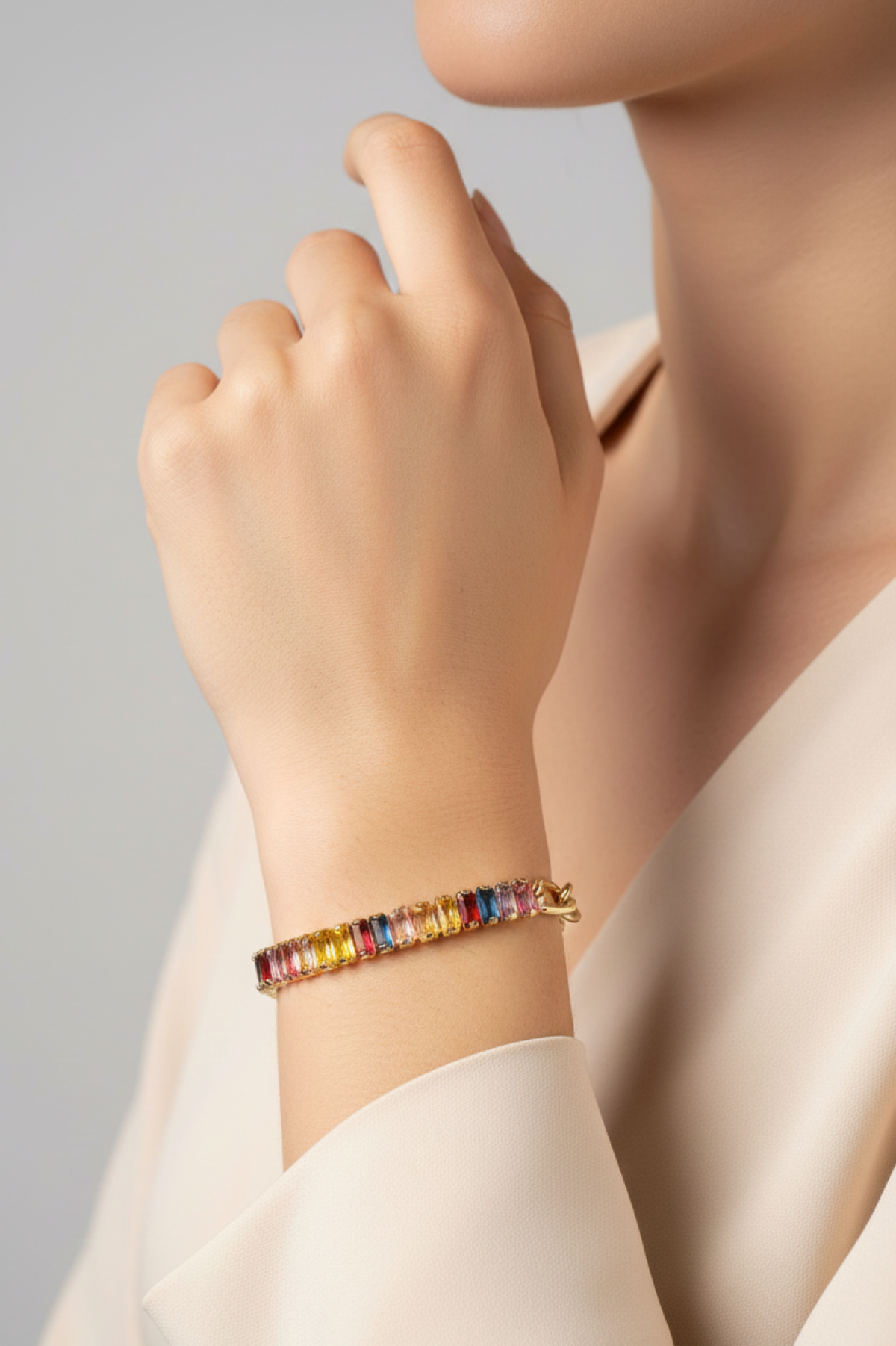 Armbånd i Gullfarget Stål med Fargerike Stener – 15 cm + 3 cm