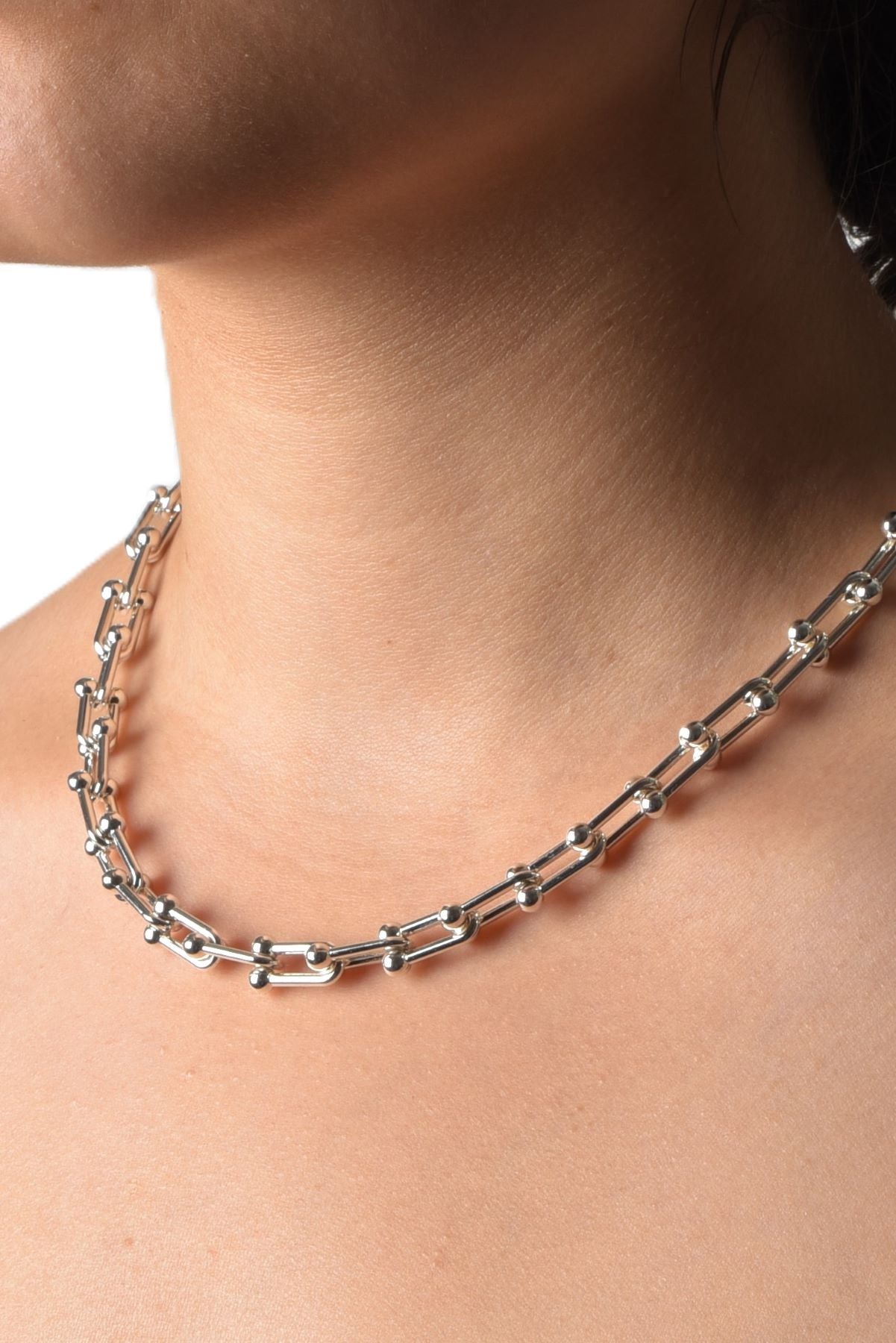 Chantal sølvfarget smykkekjede i stål, 44 cm + 5 cm lengde