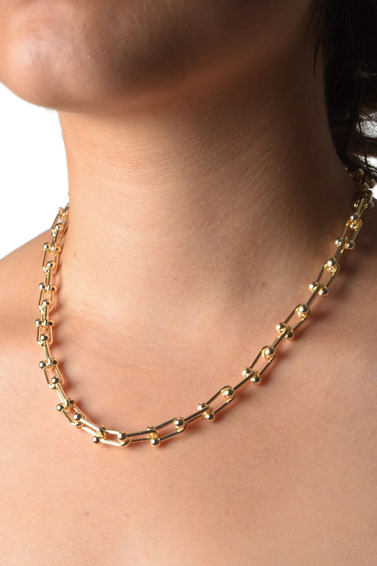 Chantal Gullfarget Smykkekjede - 44 cm med justerbar 5 cm for ekstra komfort og stil