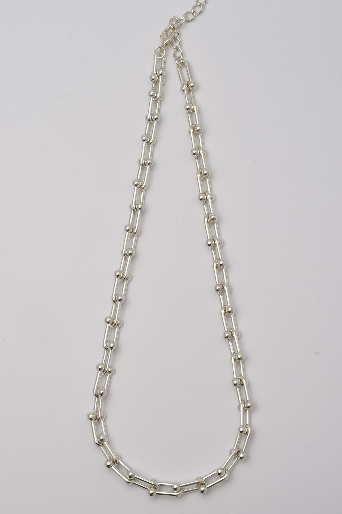 Chantal sølvfarget smykkekjede i stål, 44 cm + 5 cm lengde