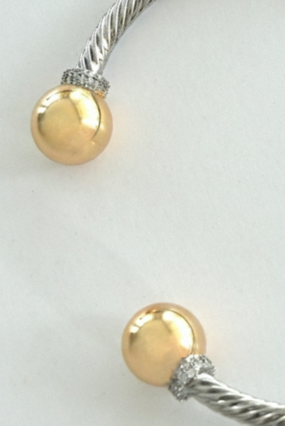 Chloe Bangle i blank gullfinish – Smykkefeber