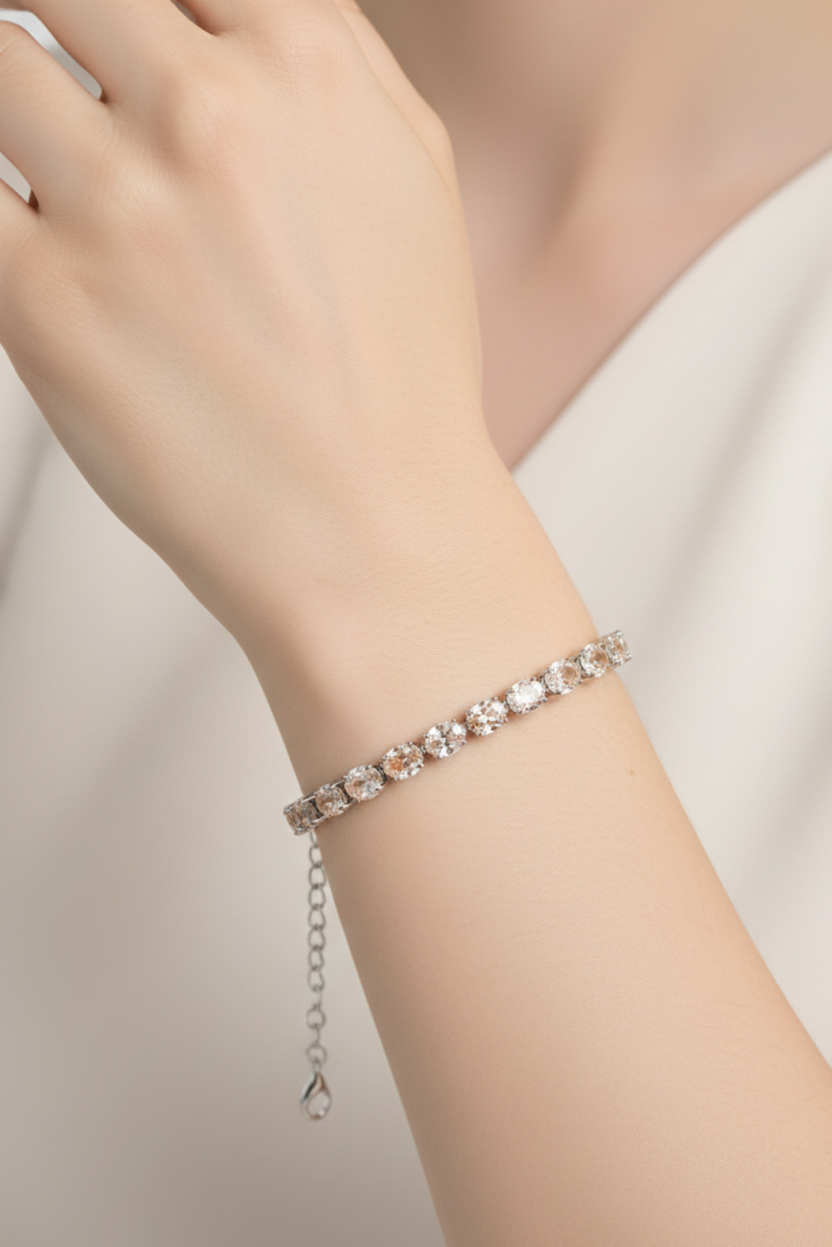 Isla Zirkonia Tennis Armbånd – Sølvfarget, Justerbart 14 + 5 cm | Smykkefeber