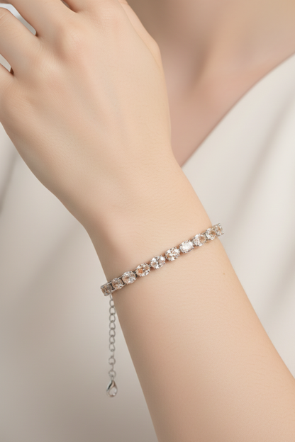 Isla Zirkonia Tennis Armbånd – Sølvfarget, Justerbart 14 + 5 cm | Smykkefeber