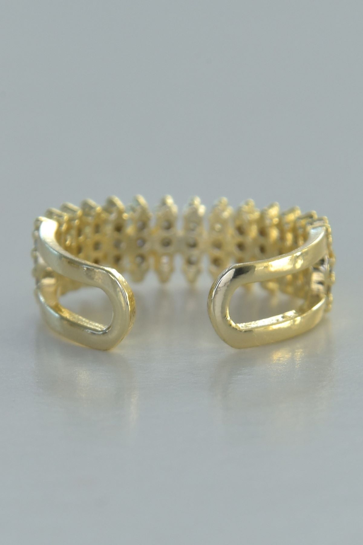 Bliss-ring i gullfarget stål med glitrende steiner