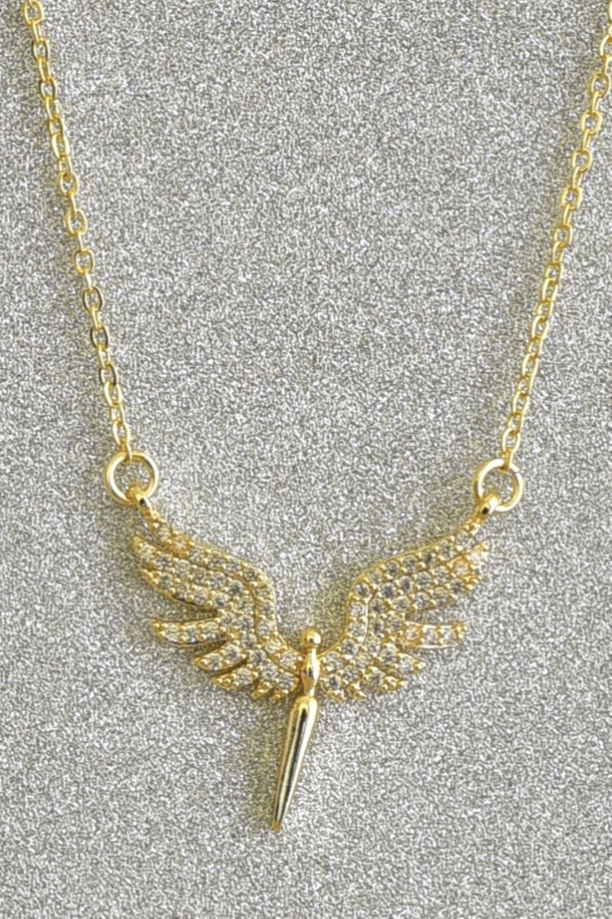 Englevinger halskjede i gullfarge, stål, 46 cm + 5 cm, med et delikat englevingeanheng.