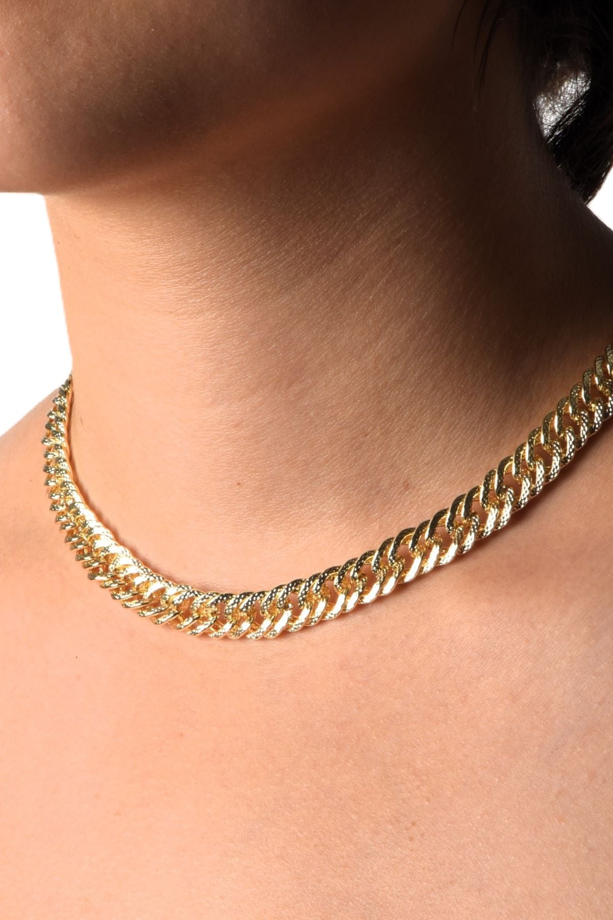  "Iris gullfarget kjede i rustfritt stål, 37 cm + 5 cm forlengelse, ideell for daglig bruk.